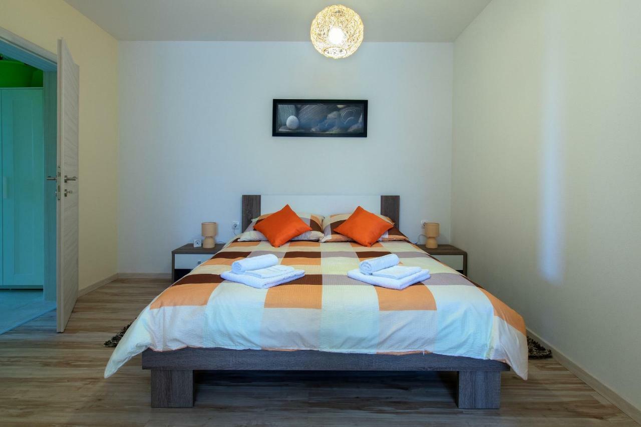 Apartment Valmas Pula